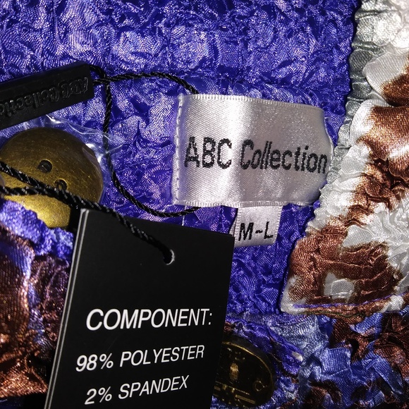 COPY - Jacket with hood. - Picture 4 of 5